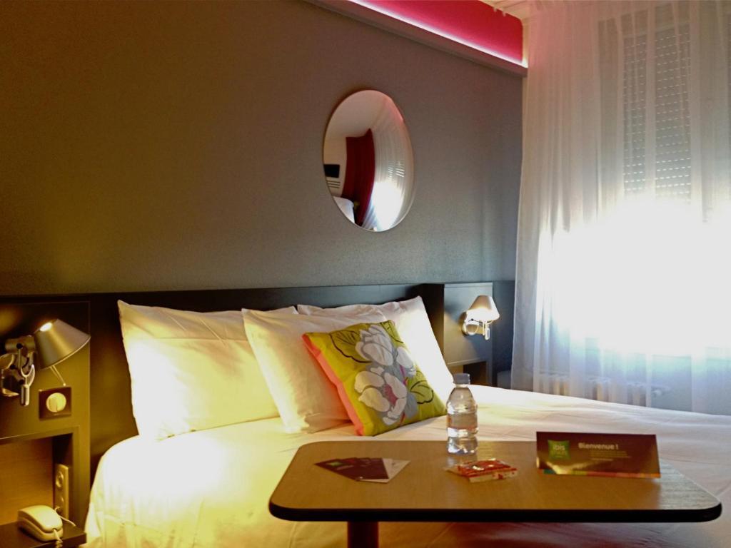 Hotel Ibis Styles Roanne Centre Gare Zimmer foto
