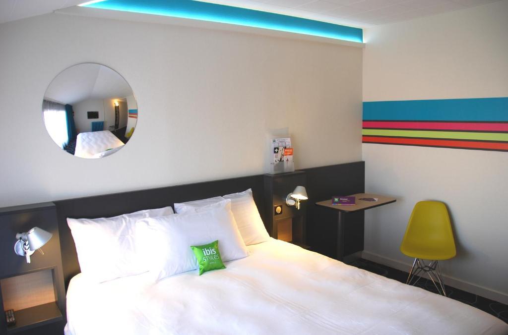 Hotel Ibis Styles Roanne Centre Gare Zimmer foto